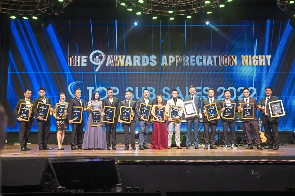 The top sub-sales performers of 2022 hold their awards at Gather Properties’ annual dinner.