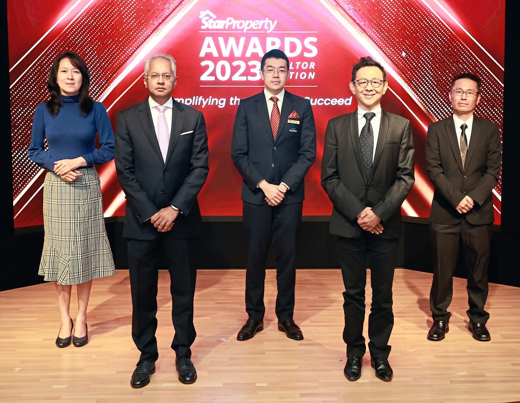 Wong, Azmir, Lee, Lim and Lam during the judging session.